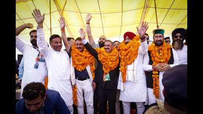 Himachal CM Sukhvinder Singh Sukhu during election campaign for Congress Lok Sabha candidate from Shimla Vinod Sultanpuri at Nalagarh, Solan, on Saturday. (HT Photo)