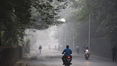 Amid the prevailing heatwave conditions across many regions, there's a potential for heatwaves in isolated areas of North Interior Karnataka on May 7. (HT PHOTO) Amid the prevailing heatwave conditions across many regions, there's a potential for heatwaves in isolated areas of North Interior Karnataka on May 7. (HT PHOTO)