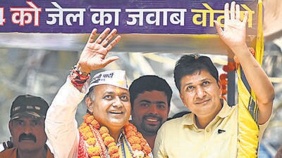 Somnath Bharti at his roadshow in Patel Nagar on Saturday. (Sanchit Khanna/HT Photo) Somnath Bharti at his roadshow in Patel Nagar on Saturday. (Sanchit Khanna/HT Photo)