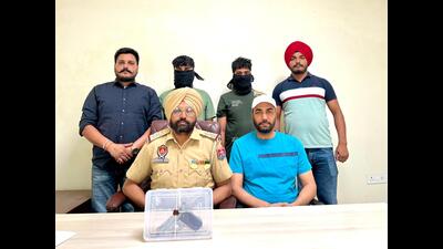 The accused were identified as Bunty, 26, and Ajay Kandola alias Sethi, 26, both residents of Karnal, Haryana. (HT Photo)
