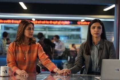 Sonali Bendre and Shriya Pilgaonkar in The Broken News season 2 Sonali Bendre and Shriya Pilgaonkar in The Broken News season 2