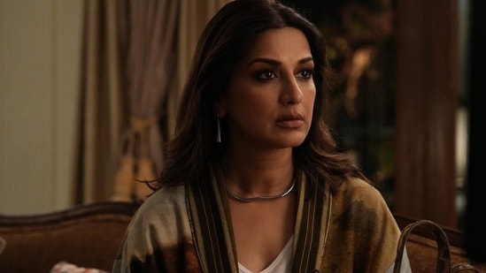The Broken News season 2 review: Sonali Bendre plays an unbiased journalist in the ZEE5 show