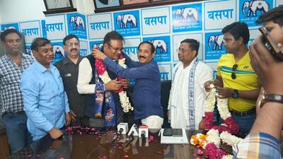 Anand joined the BSP in a ceremony at the party’s office on Hardhyan Singh Road in Karol Bagh. (HT) Anand joined the BSP in a ceremony at the party’s office on Hardhyan Singh Road in Karol Bagh. (HT)
