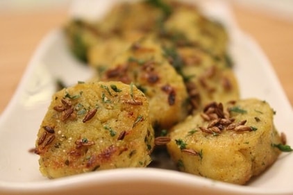 Cabbage Jowar Muthias recipe (Pinterest) Cabbage Jowar Muthias recipe (Pinterest)