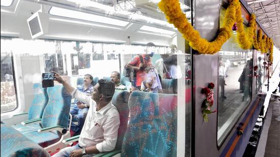 As per the information shared by the CR, the Vistadome coaches with glass tops and wide windowpanes have proved to be a hit, especially on the Pune-Mumbai and Mumbai-Goa routes. (HT FILE)