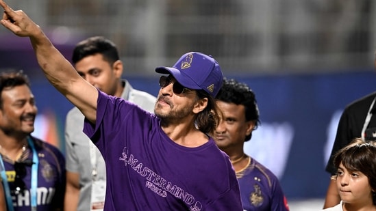Lucknow police has issued warning against Shah Rukh Khan's arrival in Lucknow. (AFP)