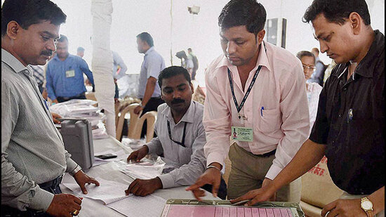 There are only three sensitive booths located in Bhor taluka of the district whereas there are 23.72 lakh registered voters in the Baramati constituency, according to the administration. (HT PHOTO)