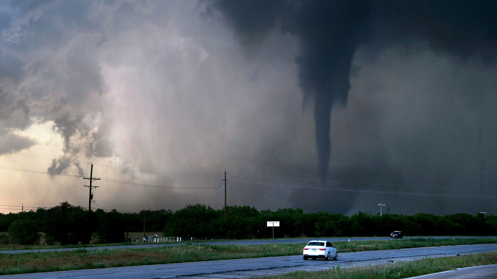 Tornado watch: Rare 'high risk' issued for central Oklahoma, southern Kansas - Vimarsana News