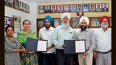 As per the MoA, PAU offers non-exclusive rights to the firm for the production of multigrain atta for diabetics within India. (HT Photo)