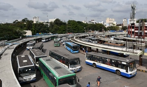 Bengaluru Metropolitan Transport Corporation (BMTC) is returning to a uniform blue-and-white scheme. (HT Photo) Bengaluru Metropolitan Transport Corporation (BMTC) is returning to a uniform blue-and-white scheme. (HT Photo)