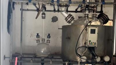 A Delhi police team, with the help of local police, raided the factory. They found 1,570kg of salts, and 400 litres of chemicals and oils. A Delhi police team, with the help of local police, raided the factory. They found 1,570kg of salts, and 400 litres of chemicals and oils.