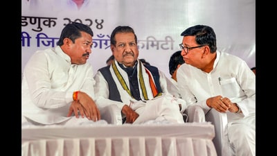 Former chief minister and Congress leader Prithviraj Chavan on Tuesday alleged that money power was used in the Baramati Lok Sabha (LS) constituency on polling day (HT PHOTO) Former chief minister and Congress leader Prithviraj Chavan on Tuesday alleged that money power was used in the Baramati Lok Sabha (LS) constituency on polling day (HT PHOTO)