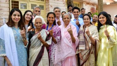 On Tuesday, Supriya Sule (third from left) cast her vote along with her family members in Baramati. The less than 2019 Lok Sabha election turnout during Tuesday’s polling in Baramati parliamentary seat has made contest even more close amid claims of victory from Supriya Sule and Sunetra Pawar. (HT) On Tuesday, Supriya Sule (third from left) cast her vote along with her family members in Baramati. The less than 2019 Lok Sabha election turnout during Tuesday’s polling in Baramati parliamentary seat has made contest even more close amid claims of victory from Supriya Sule and Sunetra Pawar. (HT)