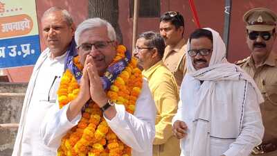 Shyam Singh Yadav filed his nomination from Jaunpur Lok Sabha constituency on May 6. (HT) Shyam Singh Yadav filed his nomination from Jaunpur Lok Sabha constituency on May 6. (HT)