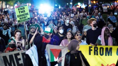 Pro-Palestinian demonstrators attend a protest near the Met Gala, an annual fundraising gala held for the benefit of the Metropolitan Museum of Art's Costume Institut in New York City, New York, U.S., May 6, 2024 (REUTERS/Eduardo Munoz) (REUTERS)