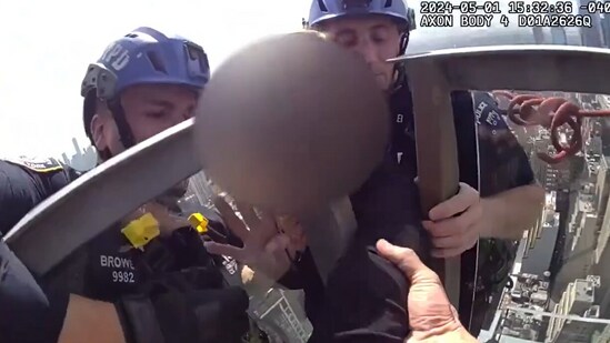 Snapshot of the police officers rescuing the woman.