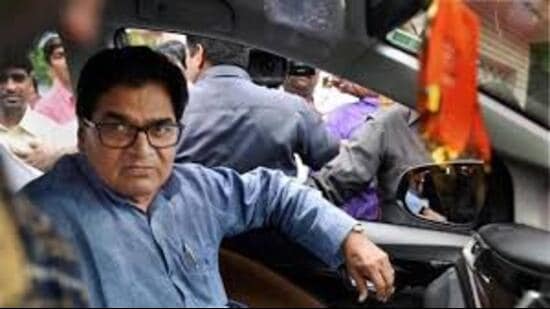 Senior SP leader Ram Gopal Yadav made the remarks in Saifai. (HT file)