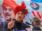 Ghulam Nabi Azad was stuck in New Delhi for hours on Wednesday morning as his Delhi-Srinagar Air India Express flight was cancelled. Ghulam Nabi Azad was stuck in New Delhi for hours on Wednesday morning as his Delhi-Srinagar Air India Express flight was cancelled.