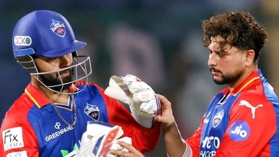 Kuldeep Yadav changed the tide in the 17th over (Delhi Capitals-X) Kuldeep Yadav changed the tide in the 17th over (Delhi Capitals-X)