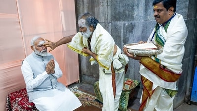 The temple priests applied tilak on PM Narendra Modi's forehead and gave Vedic blessings. (ANI) The temple priests applied tilak on PM Narendra Modi's forehead and gave Vedic blessings. (ANI)
