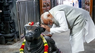 After offering prayers at the temple, PM Narendra Modi held rallies in Karimnagar and Warangal area of Telangana. (ANI) After offering prayers at the temple, PM Narendra Modi held rallies in Karimnagar and Warangal area of Telangana. (ANI)