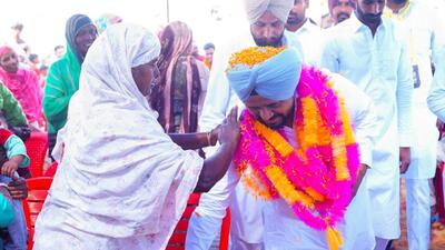 Aam Aadmi Party (AAP) candidate Karamjit Anmol said that an airport is the need of the hour for Faridkot. (HT File)
