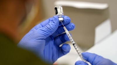 CDC updates guidelines as FLiRT variants spread. (AP Photo/Lynne Sladky, File) (AP) CDC updates guidelines as FLiRT variants spread. (AP Photo/Lynne Sladky, File) (AP)