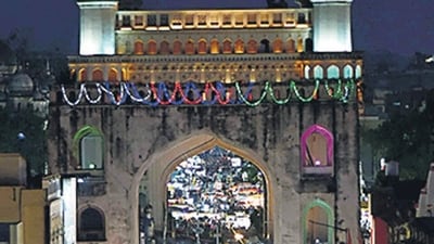 People throng the market area at Char Minar in Hyderabad. (ANI) People throng the market area at Char Minar in Hyderabad. (ANI)
