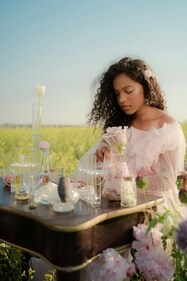 Go for a perfume oil that suits your mood (Pexels) Go for a perfume oil that suits your mood (Pexels)