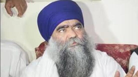 Sikh seminary Damdami Taksal chief Harnam Singh Khalsa has triggered a debate after suggesting that Sikhs should have more than one child to “counter the population dip”. (HT File)
