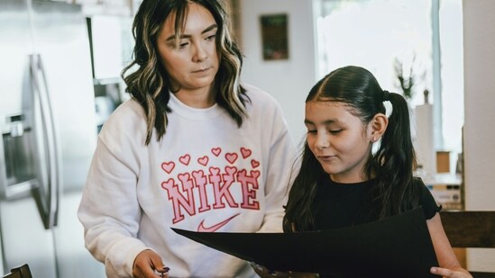Personalized Crafting:&nbsp;Unleash your creativity and make a heartfelt, handmade gift for your mom. It could be a&nbsp;personalized&nbsp;piece of&nbsp;artwork, a scrapbook filled with memories, or a DIY home decor item that reflects her style and interests.(Unsplash)