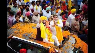 Chief minister Bhagwant Mann during the roadshow in favour of AAP candidate Ashok Parashar Pappi in Jagraon, Ludhiana on Thursday. (HT) Chief minister Bhagwant Mann during the roadshow in favour of AAP candidate Ashok Parashar Pappi in Jagraon, Ludhiana on Thursday. (HT)