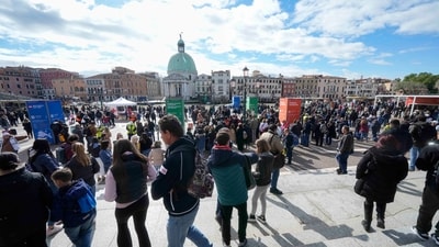 UK ‘Tourist Tax’ sends tourists flocking to Paris, Milan and Madrid for tax-free shopping (AP File Photo/Luca Bruno) UK ‘Tourist Tax’ sends tourists flocking to Paris, Milan and Madrid for tax-free shopping (AP File Photo/Luca Bruno)