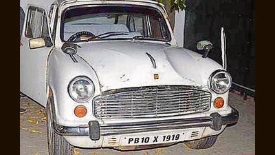 The Ambassador car which belonged to BJP candidate Ravneet Singh Bittu’s late grandfather Beant Singh. (HT Photo)