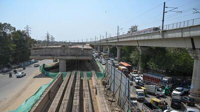 With one carriageway of the Naraina flyover shut for repairs and the simultaneous expansion of the Club Road flyover in Punjab Bagh, massive jams are also being reported on Ring Road between Dhaula Kuan and Punjabi Bagh. (HT Photo) With one carriageway of the Naraina flyover shut for repairs and the simultaneous expansion of the Club Road flyover in Punjab Bagh, massive jams are also being reported on Ring Road between Dhaula Kuan and Punjabi Bagh. (HT Photo)