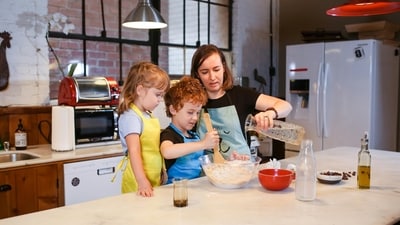 Cook and bond together: Bond with your mom this Mother's Day by steaming up a batch of nutritious meals. Savour the deliciousness as you share stories and laughter, celebrating your nurturing bond. The connected steam oven creates a space for cherished moments, making this Mother's Day truly special. (Unsplash)