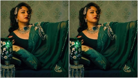 In terms of accessories, she opted for traditional jewelery which included a pasa maang tikka, a beautiful nose ring, a choker necklace with a large green emerald and a necklace studded with diamonds and green stones that oozed the royal vibe, end In, she chose green bangles which adorned them.  It was completely complementing the wrist and her look.  (Instagram/@aslisona)