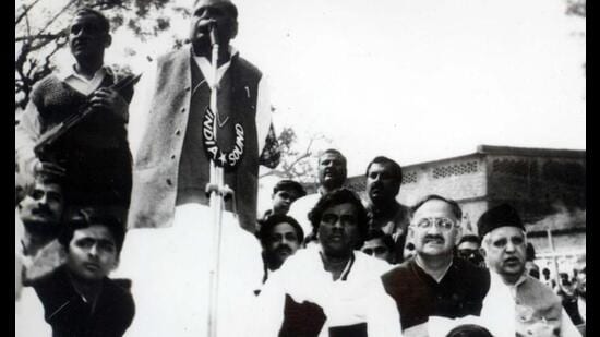 Mulayam Singh Yadav seeking votes for son Akhilesh Yadav (extreme left) in Kannauj in the 2000 election. (File Photo)