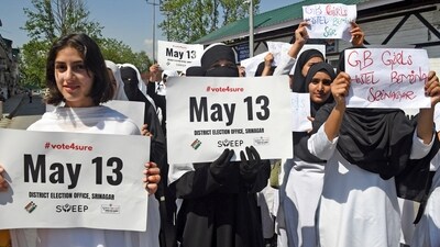 Srinagar, May 07 (ANI): Students take part in a voting awareness campaign in the wake of Lok Sabha polls, at Lal Chowk in Srinagar on Saturday. (ANI Photo) (Imran Nissar) Srinagar, May 07 (ANI): Students take part in a voting awareness campaign in the wake of Lok Sabha polls, at Lal Chowk in Srinagar on Saturday. (ANI Photo) (Imran Nissar)