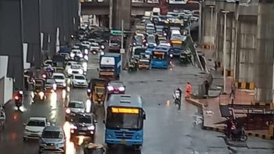 Bengaluru rains: Intense pour leads to waterlogging and traffic jams at night (File photo) Bengaluru rains: Intense pour leads to waterlogging and traffic jams at night (File photo)