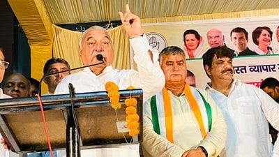 Since the governor was away in Telangana, the Congress leaders submitted the memorandum to his office in Haryana. (HT Photo) Since the governor was away in Telangana, the Congress leaders submitted the memorandum to his office in Haryana. (HT Photo)