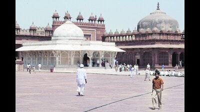 The dargah (mausoleum) of Sufi saint Shaikh Salim Chishti is located within the quadrangle of the Jama Masjid in Fatehpur Sikri. (HT file) The dargah (mausoleum) of Sufi saint Shaikh Salim Chishti is located within the quadrangle of the Jama Masjid in Fatehpur Sikri. (HT file)