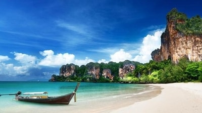 Tourists warned of water shortage on Koh Phi Phi Islands in Thailand amidst scorching heatwave (Photo by Shutterstock) Tourists warned of water shortage on Koh Phi Phi Islands in Thailand amidst scorching heatwave (Photo by Shutterstock)