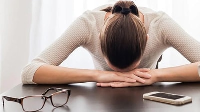 6. Feeling Wiped Out: Even if you're usually full of energy, swine flu can knock you off your feet with fatigue and weakness. (Photo by Shutterstock) 6. Feeling Wiped Out: Even if you're usually full of energy, swine flu can knock you off your feet with fatigue and weakness. (Photo by Shutterstock)