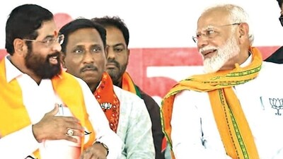 **EDS: IMAGE VIA @mieknathshinde POSTED ON MAY 10, 2024** Nandurbar: Prime Minister Narendra Modi and Maharashtra Chief Minister Eknath Shinde during a public meeting in support of MahaYuti candidate from Nandurbar constituency Heena Gavit for the Lok Sabha elections, in Nandurbar. (PTI Photo) (PTI05_10_2024_000169B) (PTI) **EDS: IMAGE VIA @mieknathshinde POSTED ON MAY 10, 2024** Nandurbar: Prime Minister Narendra Modi and Maharashtra Chief Minister Eknath Shinde during a public meeting in support of MahaYuti candidate from Nandurbar constituency Heena Gavit for the Lok Sabha elections, in Nandurbar. (PTI Photo) (PTI05_10_2024_000169B) (PTI)
