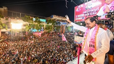 Bharat Rashtra Samithi (BRS) chief K. Chandrashekar Rao flashes victory sign to the crowd during a rally in Sircilla, Telangana. (ANI) Bharat Rashtra Samithi (BRS) chief K. Chandrashekar Rao flashes victory sign to the crowd during a rally in Sircilla, Telangana. (ANI)