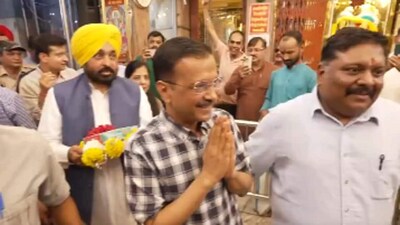 Delhi chief minister Arvind Kejriwal on Saturday offered prayers at Hanuman Temple in Connaught Place (Twitter/video screengrab) Delhi chief minister Arvind Kejriwal on Saturday offered prayers at Hanuman Temple in Connaught Place (Twitter/video screengrab)