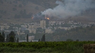 Smoke rises over the city of Kiryat Shmona following a rocket that was launched from Lebanon and fired towards Israel, amid ongoing cross-border hostilities between Hezbollah and Israeli forces, in Kiryat Shmona, northern Israel, May 10, 2024. REUTERS/Ayal Margolin  ISRAEL OUT. NO COMMERCIAL OR EDITORIAL SALES IN ISRAEL (REUTERS)