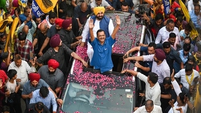 Delhi Chief Minister Arvind Kejriwal at a roadshow in Mehrauli with Punjab CM Bhagwant Mann, AAP candidate from South Delhi Sahiram Pehalwan -- on Saturday . (Photo by Raj K Raj/ Hindustan Times) Delhi Chief Minister Arvind Kejriwal at a roadshow in Mehrauli with Punjab CM Bhagwant Mann, AAP candidate from South Delhi Sahiram Pehalwan -- on Saturday . (Photo by Raj K Raj/ Hindustan Times)