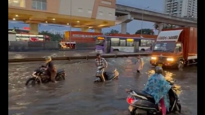 Several Bengaluru residents took to social media to share videos and pictures of the rain along with thunderstorms. (X) Several Bengaluru residents took to social media to share videos and pictures of the rain along with thunderstorms. (X)